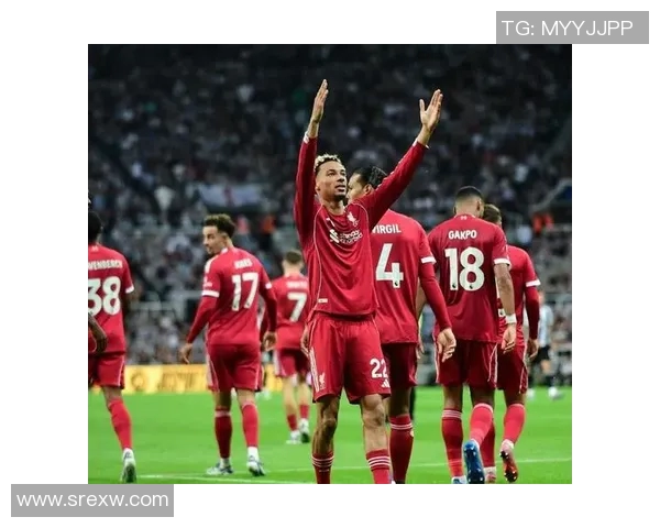 利物浦主场战胜曼联，继续领跑积分榜